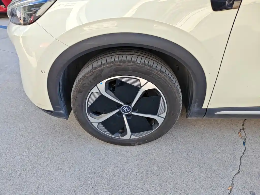 BYD Yuan Plus — миниатюра 23