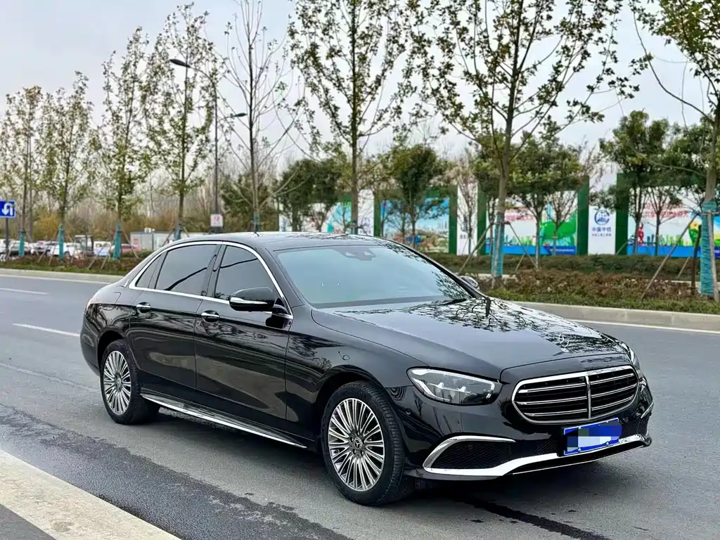Mercedes-Benz E-Class — миниатюра 3