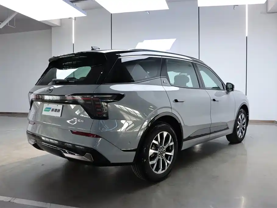 Ford Edge 2023 L 2.0T EcoBoost мест