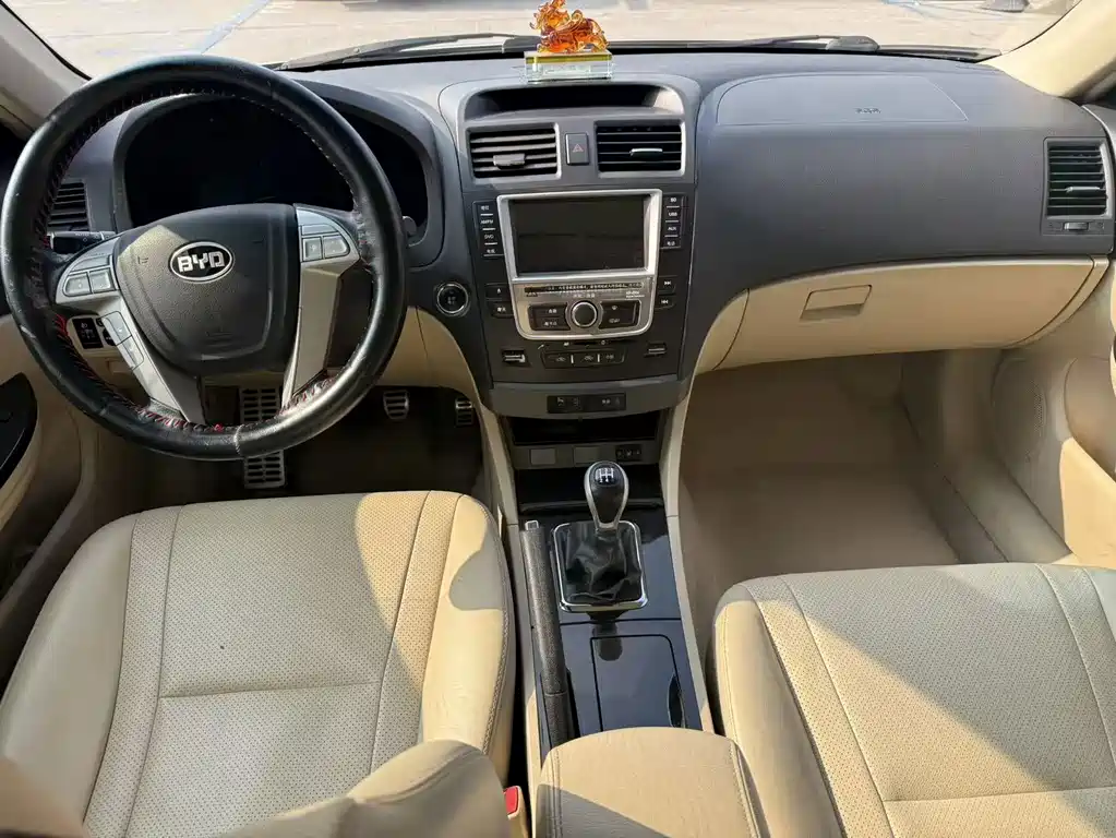 BYD G6 2.0L Manual Premium Type, фото 8