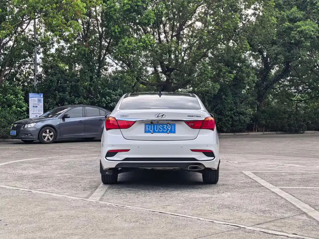 Hyundai Mistra — миниатюра 5