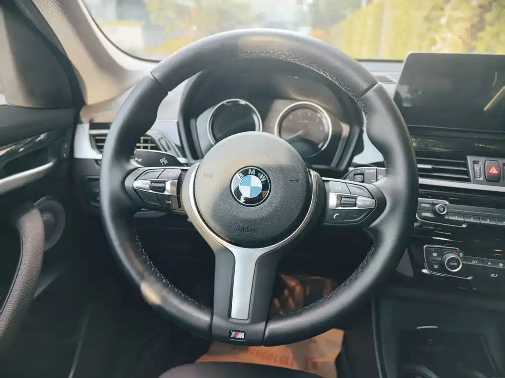 BMW X1 2022 — фото 11