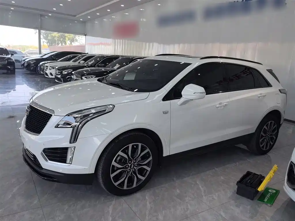 CADILLAC XT5