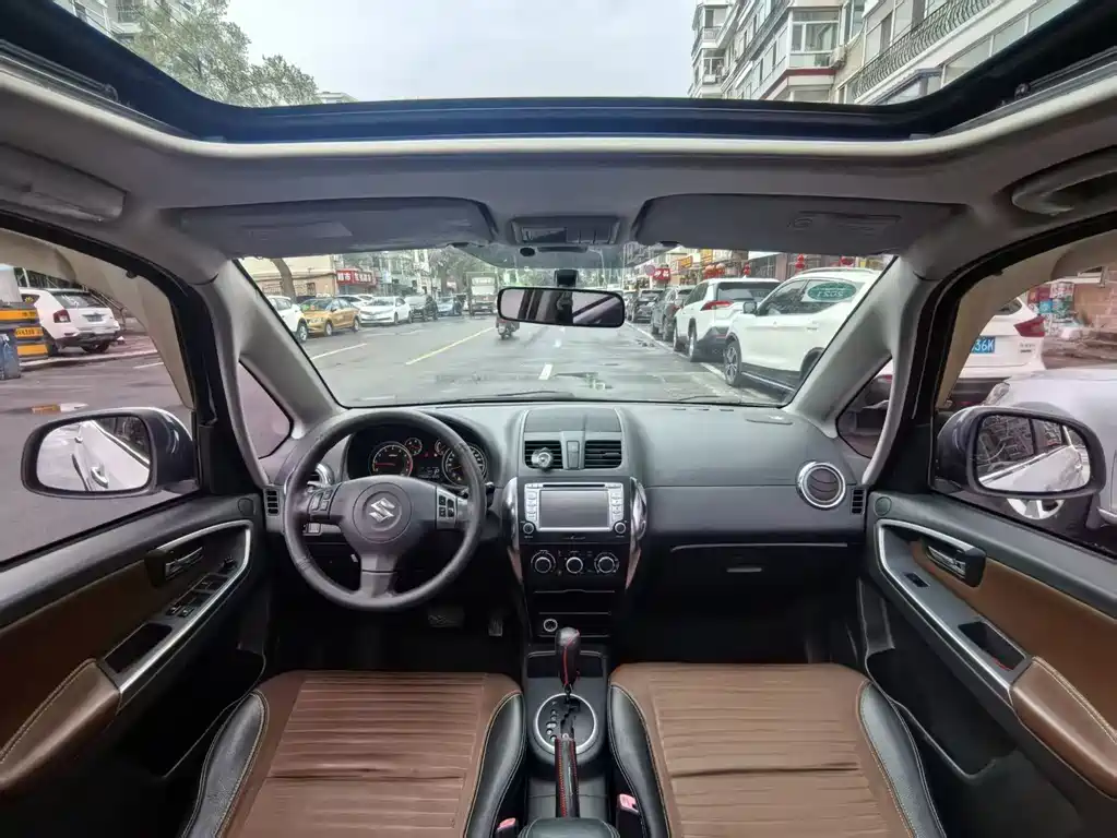 Suzuki SX4 2013 1.6L AT Sport