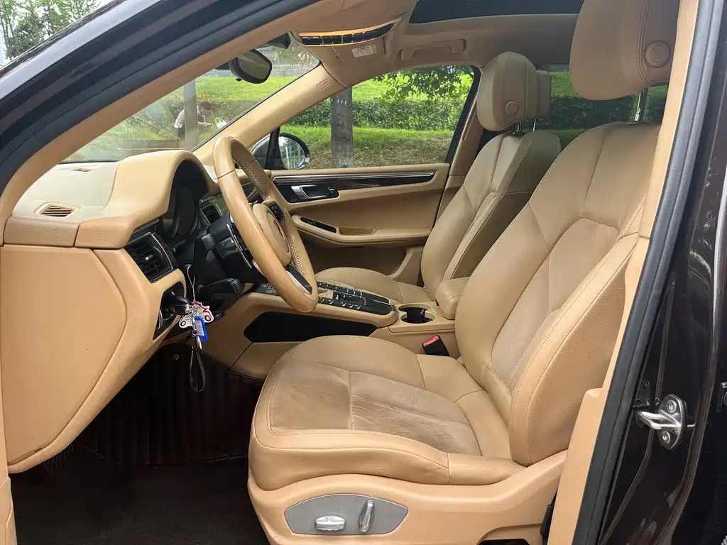 Porsche Macan — миниатюра 8