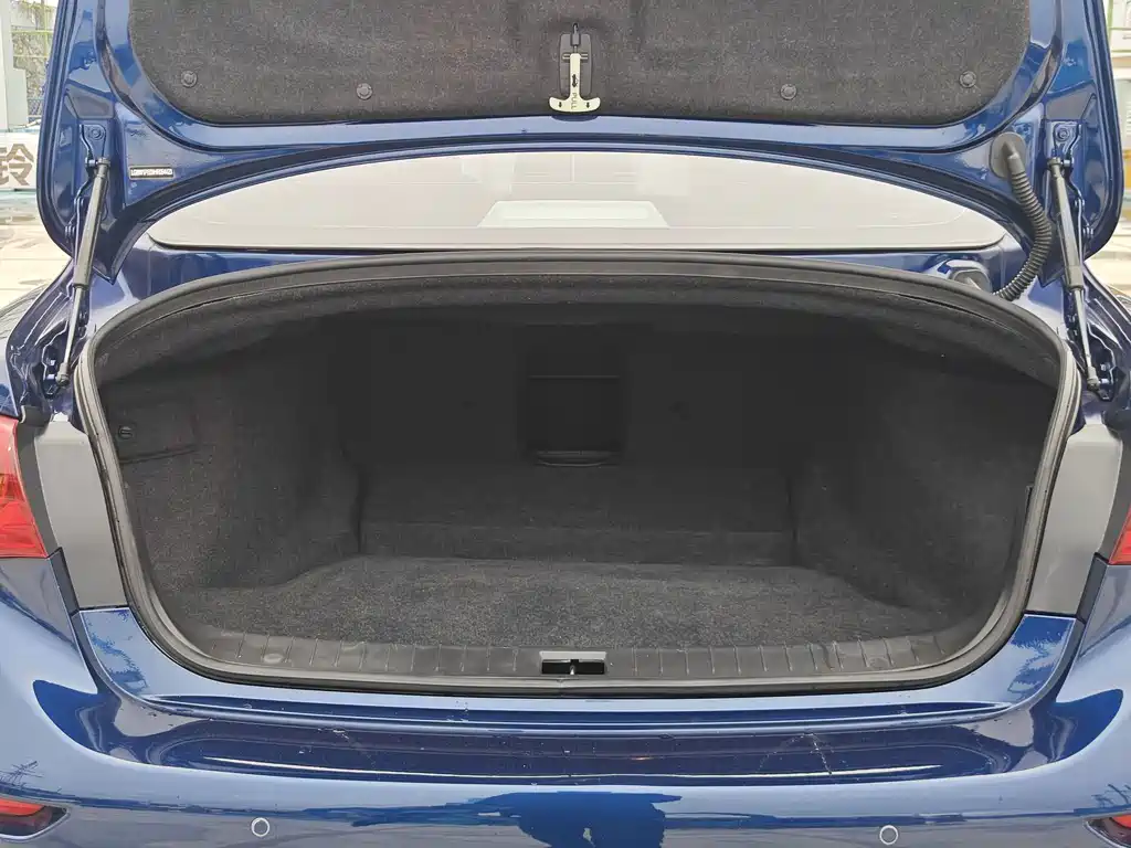 Infiniti Q50L — миниатюра 16
