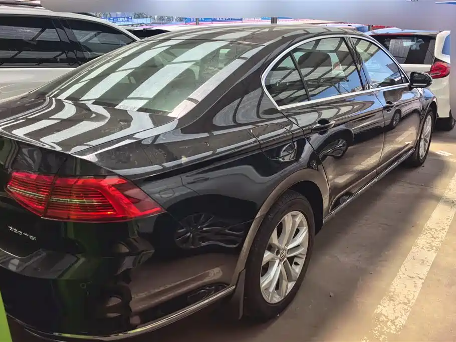 Volkswagen Magotan 2017 330TSI DSG Luxury