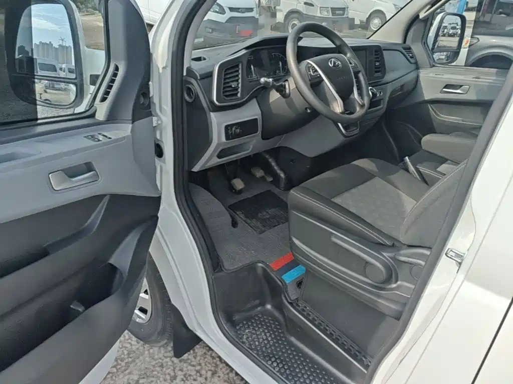 MAXUS V80 — миниатюра 16