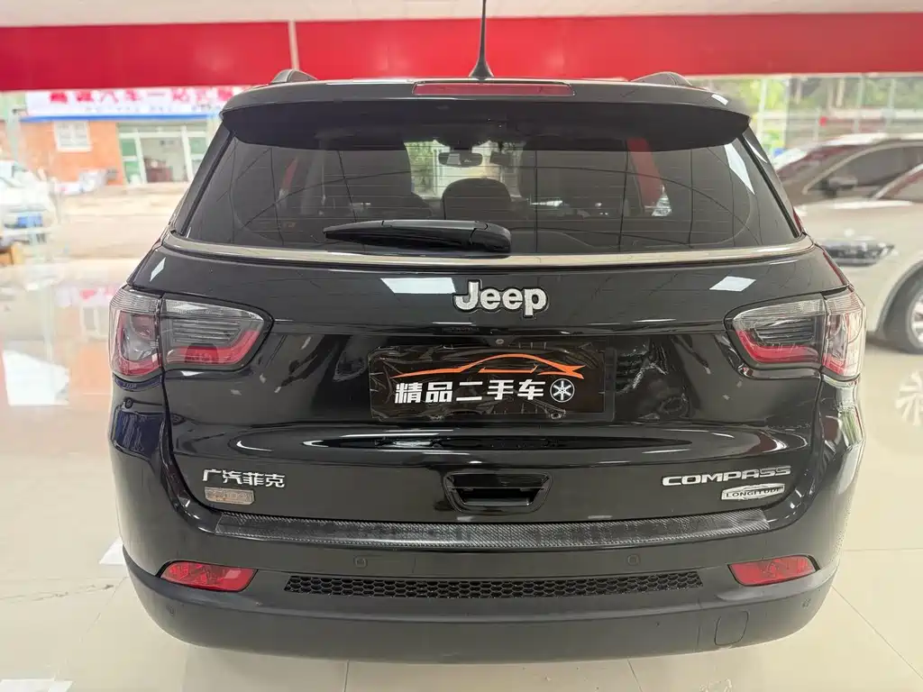 Jeep Compass — миниатюра 7