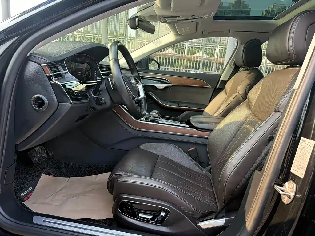 Audi A8 — миниатюра 4