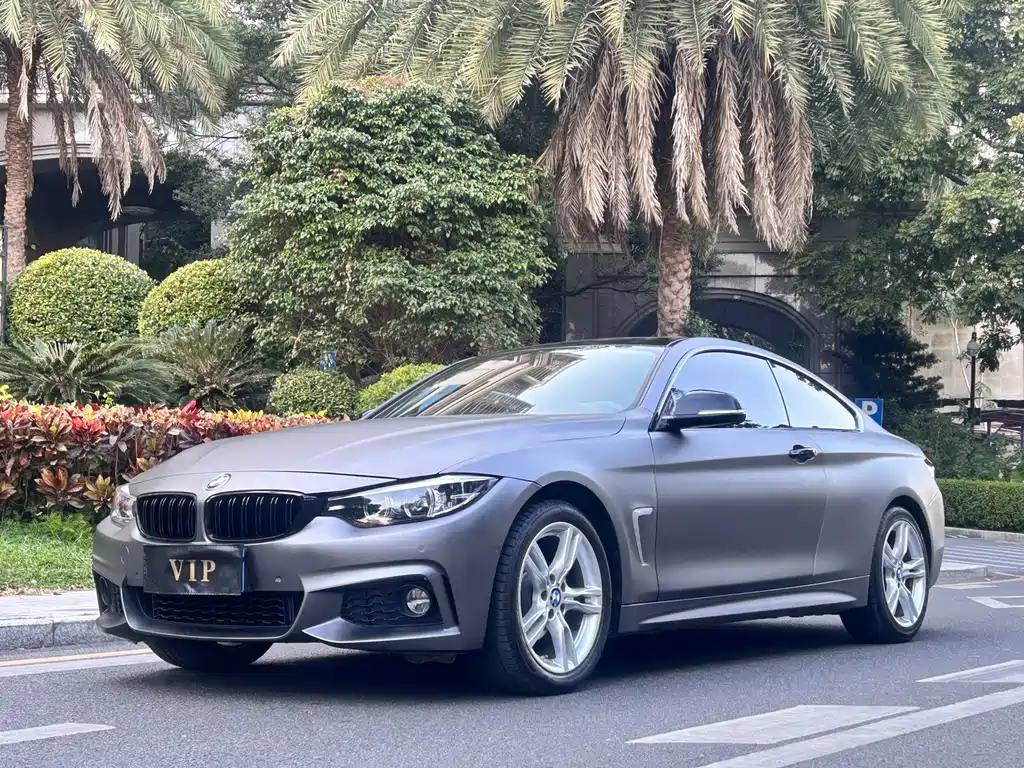 BMW 4 SERIES