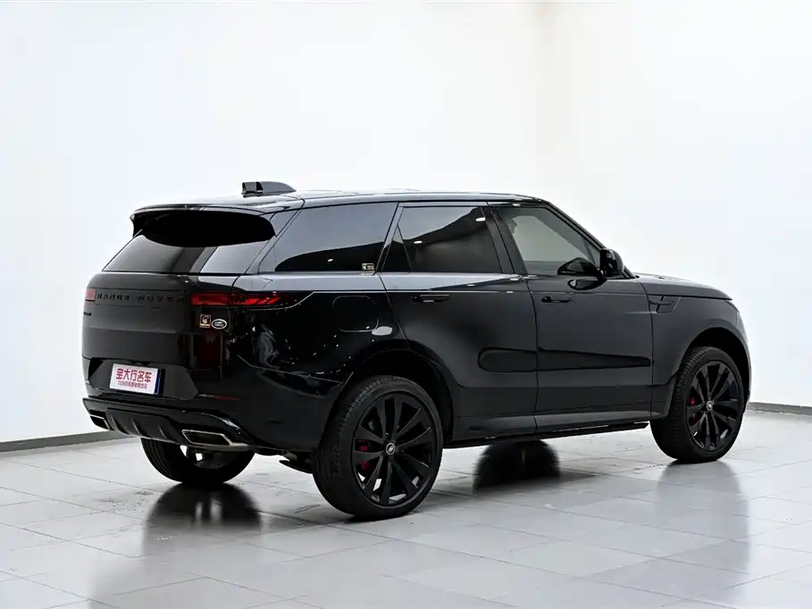 Land Rover Range Rover Sport 2025 400PS