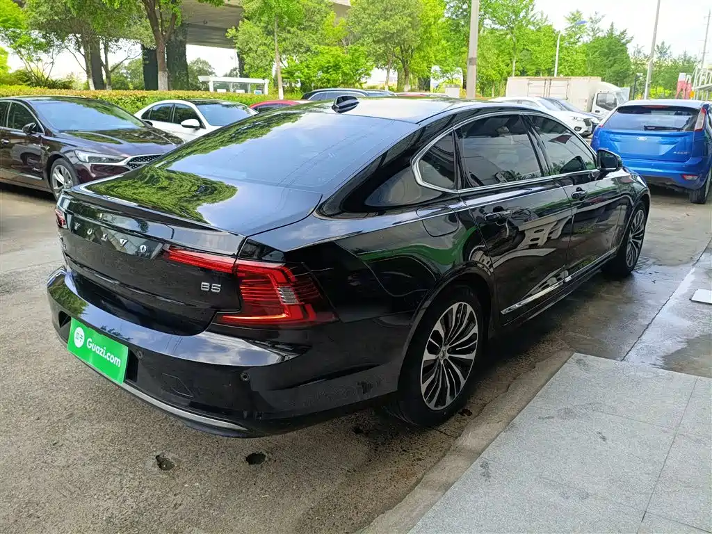 Volvo S90 2024 B5 Luxury