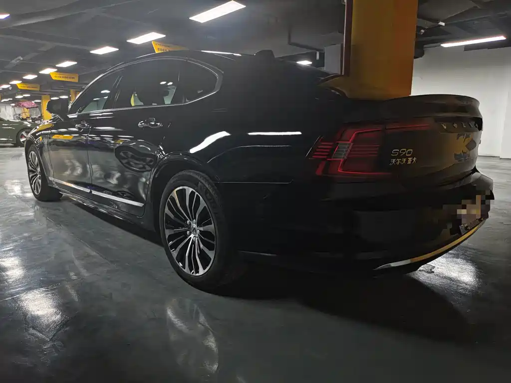 Volvo S90 — миниатюра 8