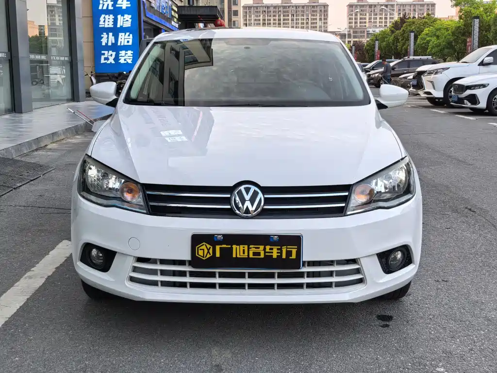 Volkswagen Jetta 2015 1.6L MT Comfort