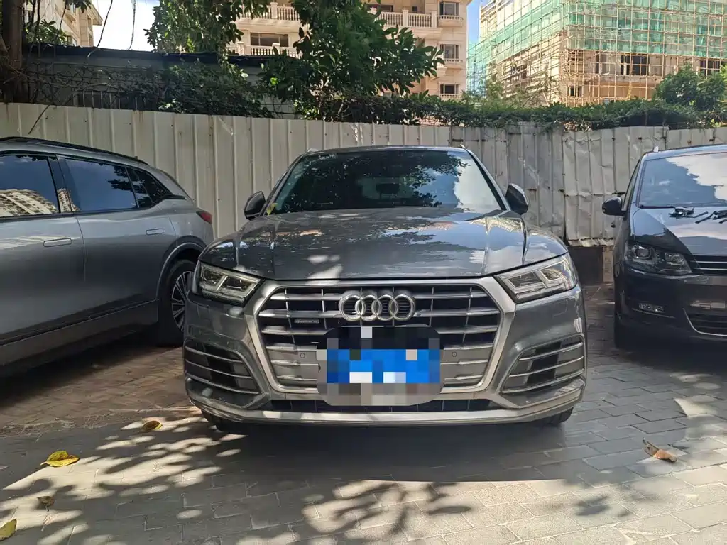 Audi Q5L — миниатюра 2