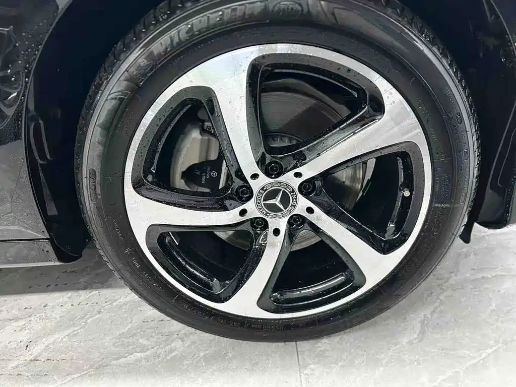 Mercedes-Benz E-Class — миниатюра 23