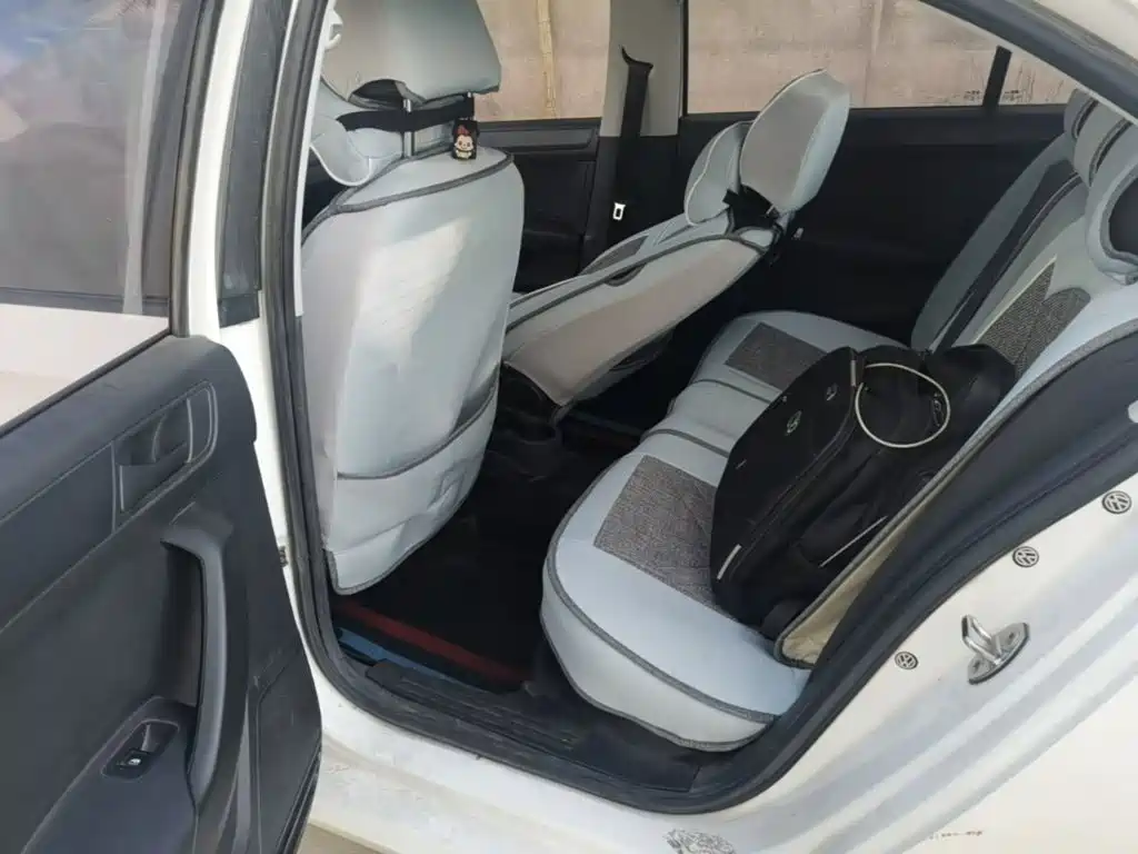 Volkswagen Santana — миниатюра 17