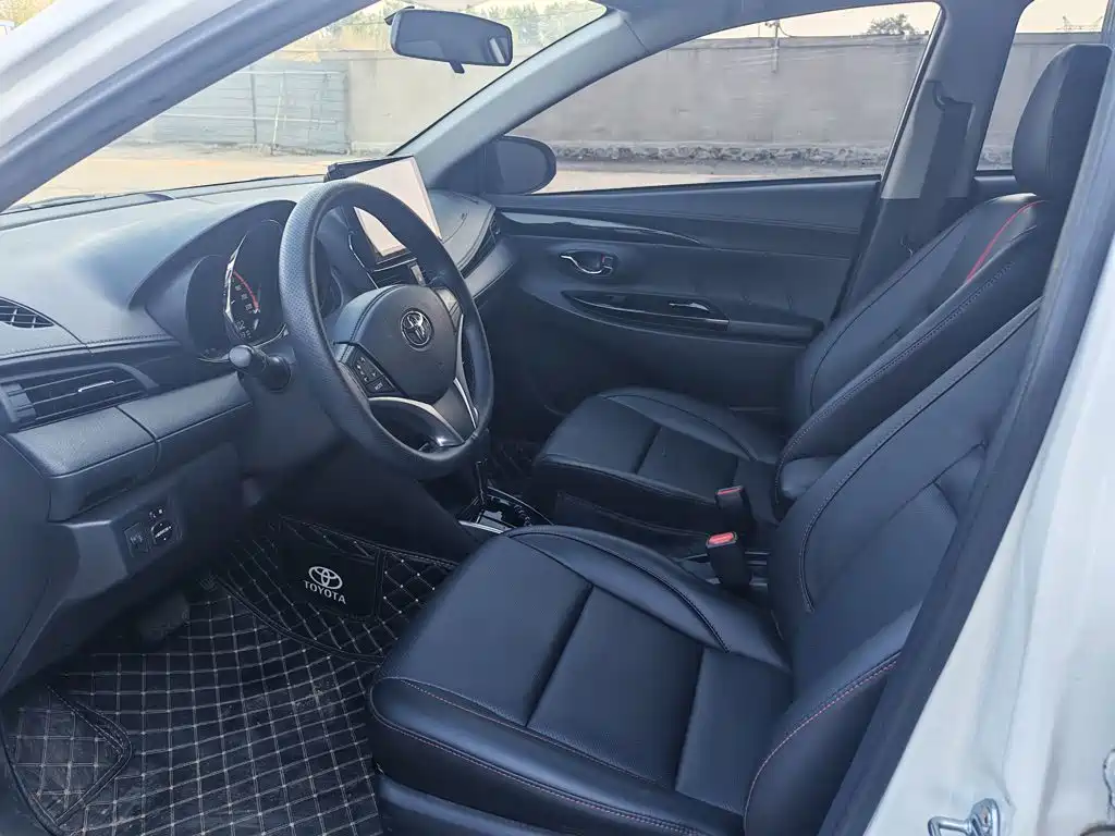 Toyota Yaris L — миниатюра 16