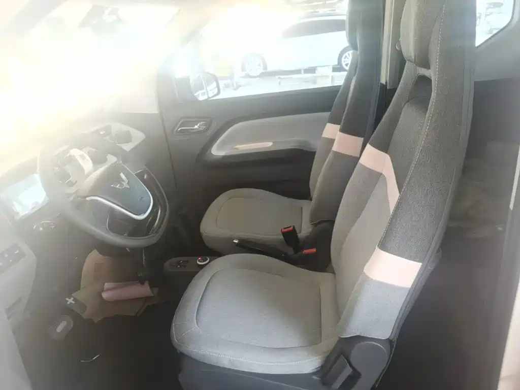 Wuling MINIEV — миниатюра 15