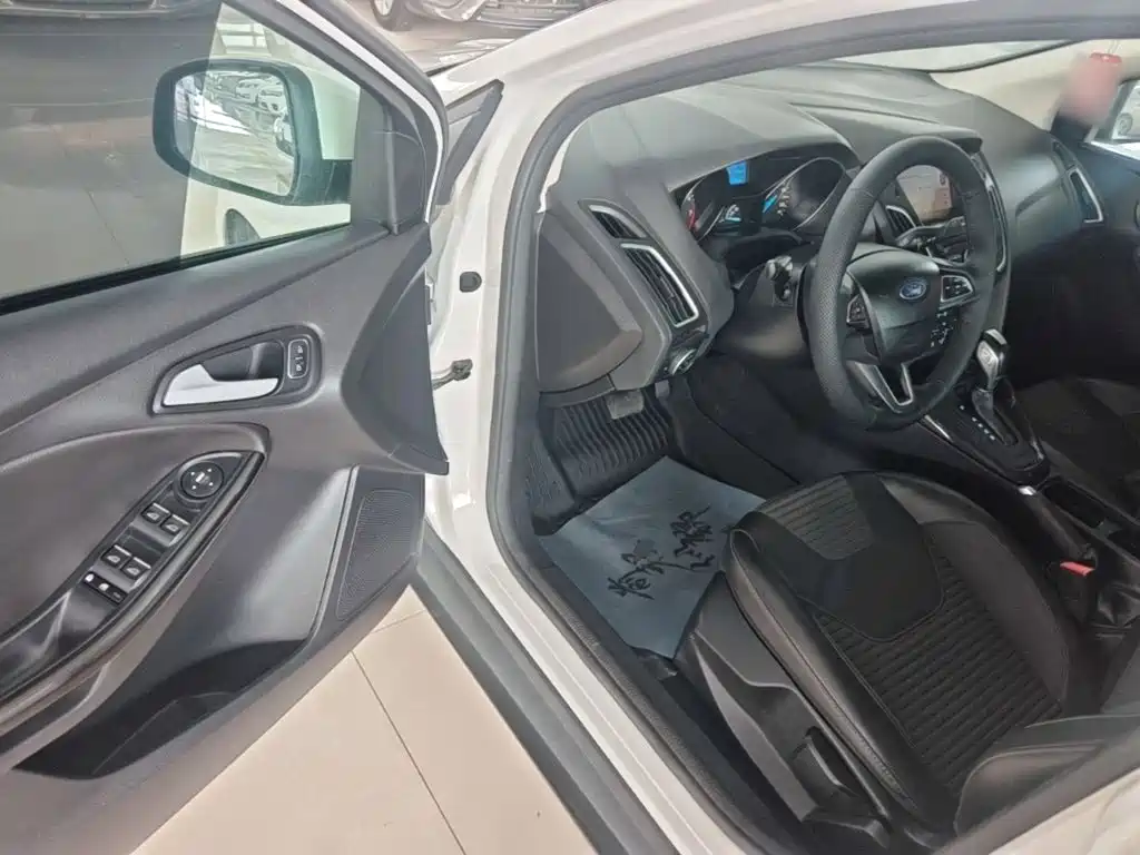 Ford Focus — миниатюра 16