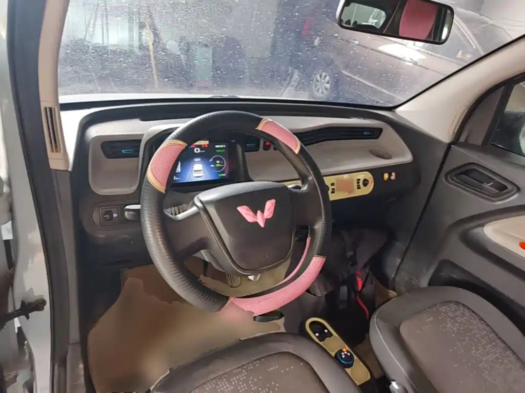 Wuling MINIEV — миниатюра 10