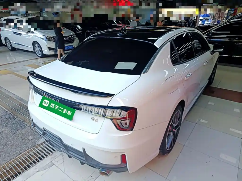 Lynk & Co 03 — миниатюра 7