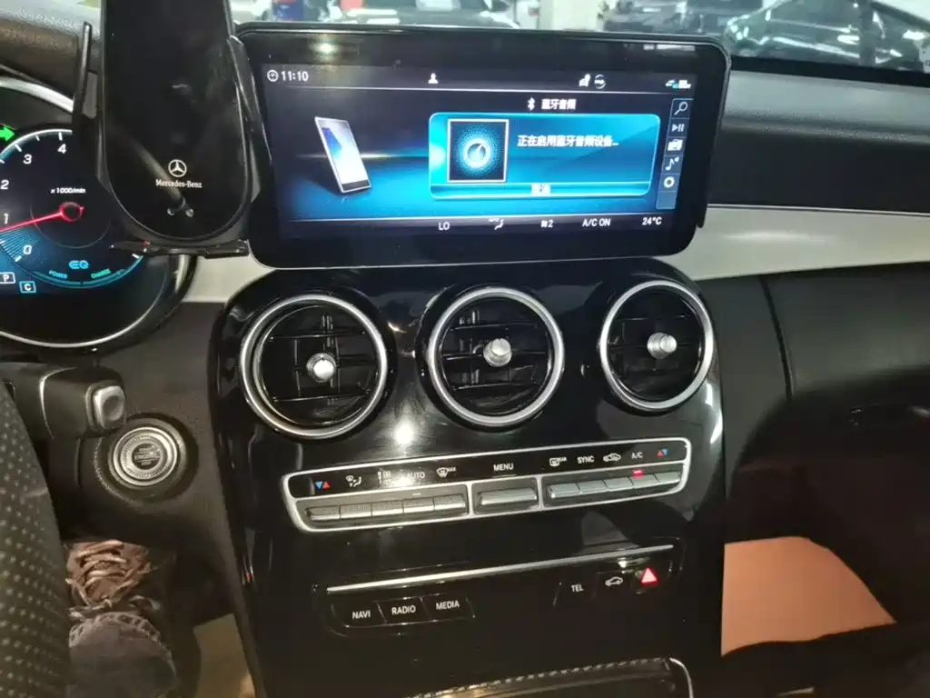 Mercedes-Benz C-Class — миниатюра 13
