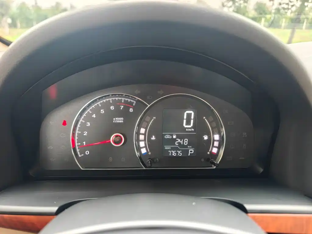 Roewe 350 — миниатюра 8