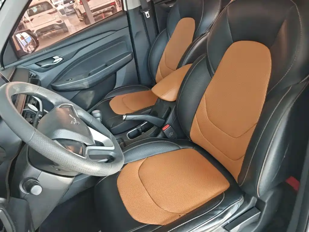 Wuling Hongguang S3 — миниатюра 15