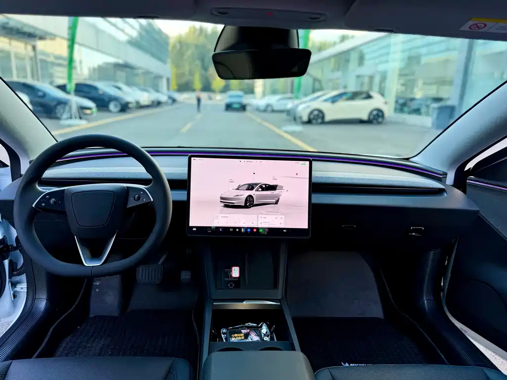 Tesla Model 3 — миниатюра 9