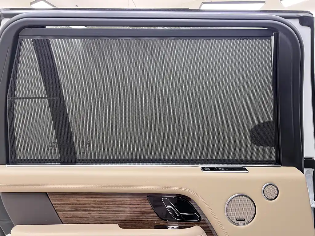 Land Rover Range Rover — миниатюра 31