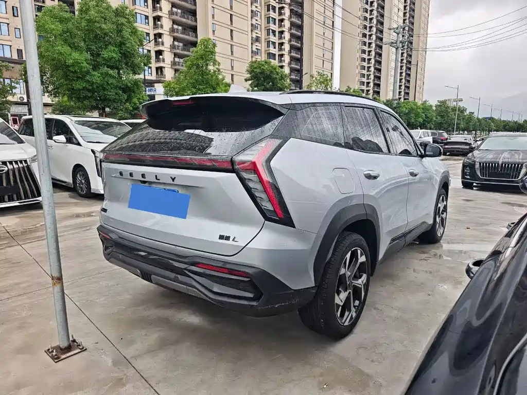 Geely Boyue L — миниатюра 15