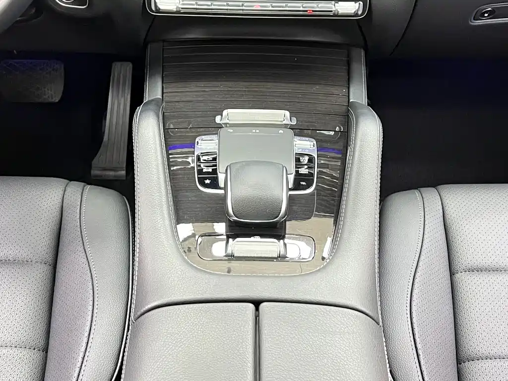 Mercedes-Benz GLE (Import) — миниатюра 23