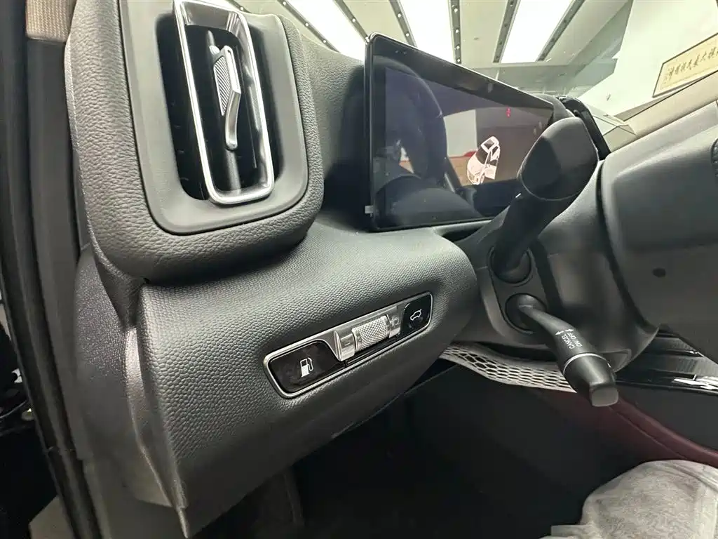Hongqi Hongqi HS3 PHEV — миниатюра 18