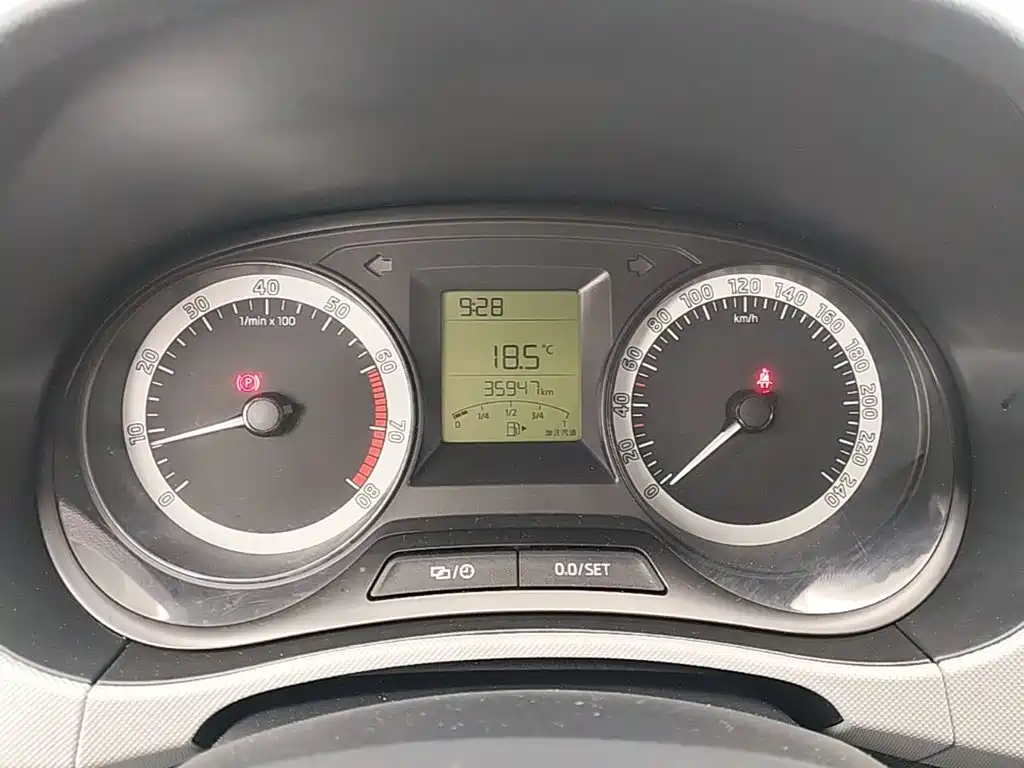 Skoda Fabia — миниатюра 12