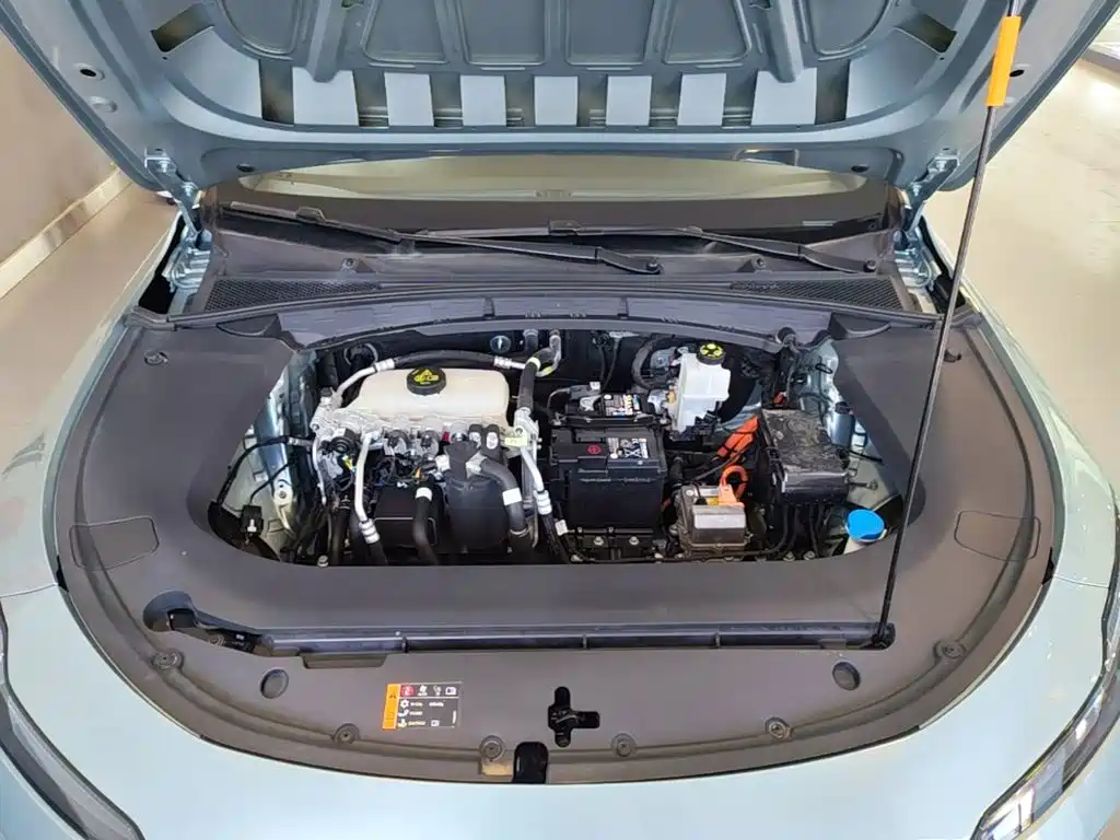 Roewe D6 — миниатюра 20