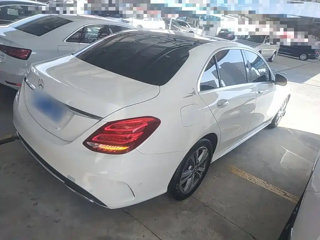 Mercedes-Benz C-Class — миниатюра 7