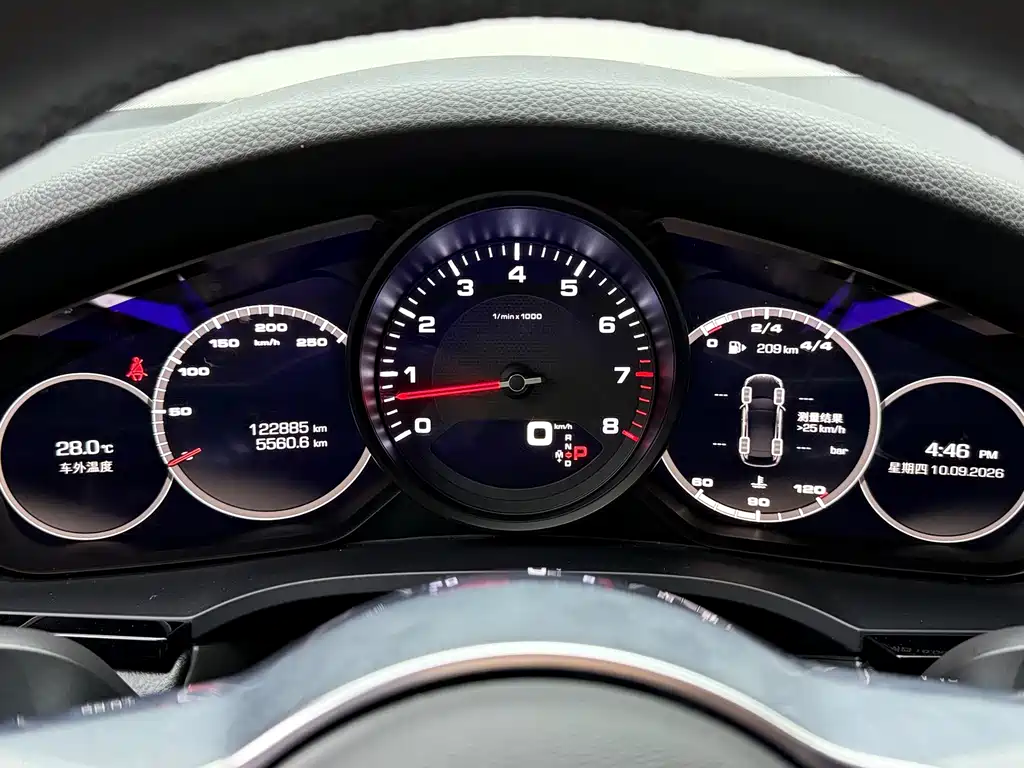Porsche Cayenne — миниатюра 12