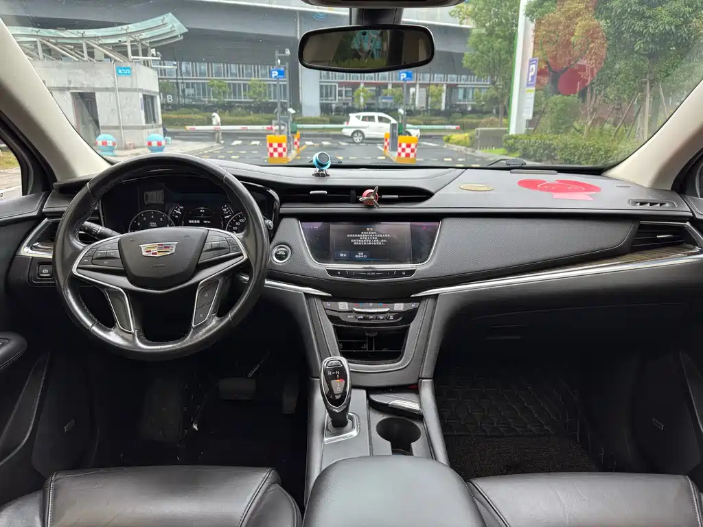 Cadillac XT5 — миниатюра 12