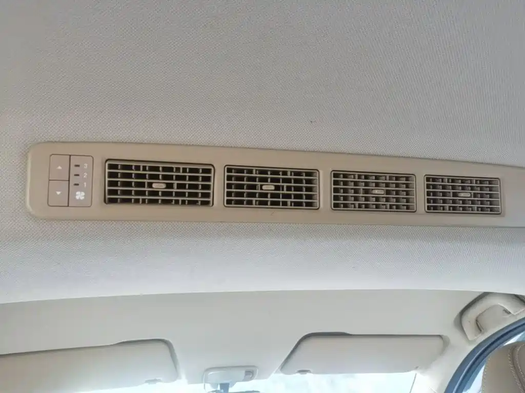 Wuling Hongguang — миниатюра 18