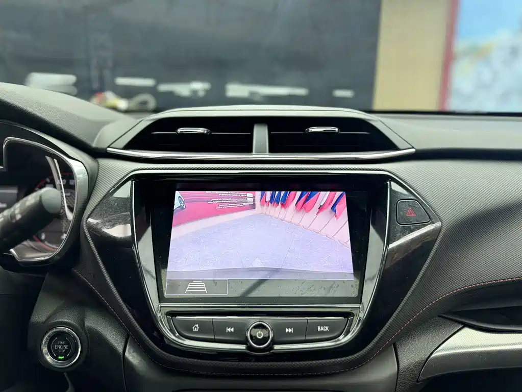 Chevrolet Tracker — миниатюра 14