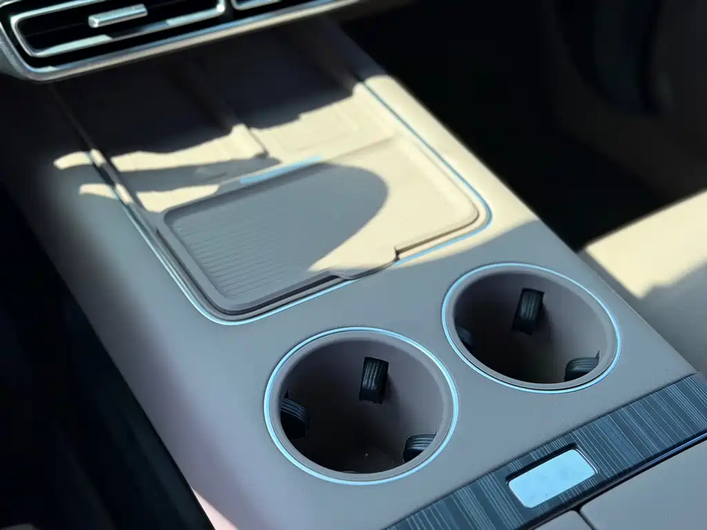 Li Auto Li L6 — миниатюра 4
