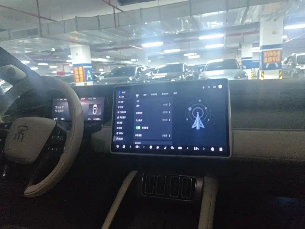 BYD L EV — миниатюра 13