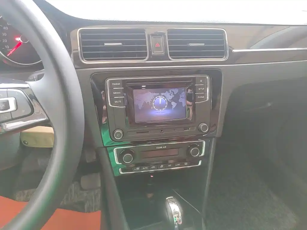 Volkswagen Santana — миниатюра 13