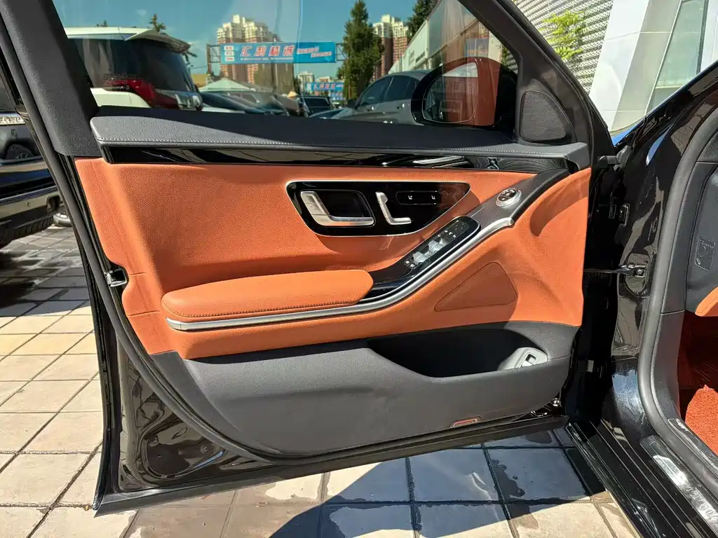 Mercedes-Benz S-Class — миниатюра 2