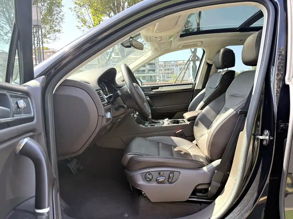 Volkswagen Touareg — миниатюра 2