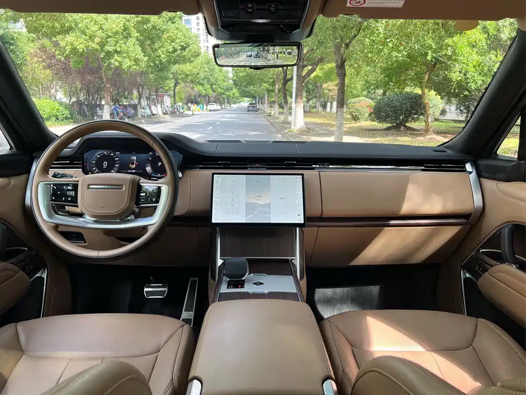 Land Rover Range Rover — миниатюра 8