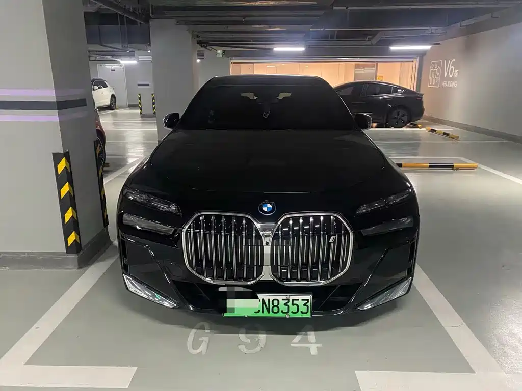 BMW i7 — миниатюра 2