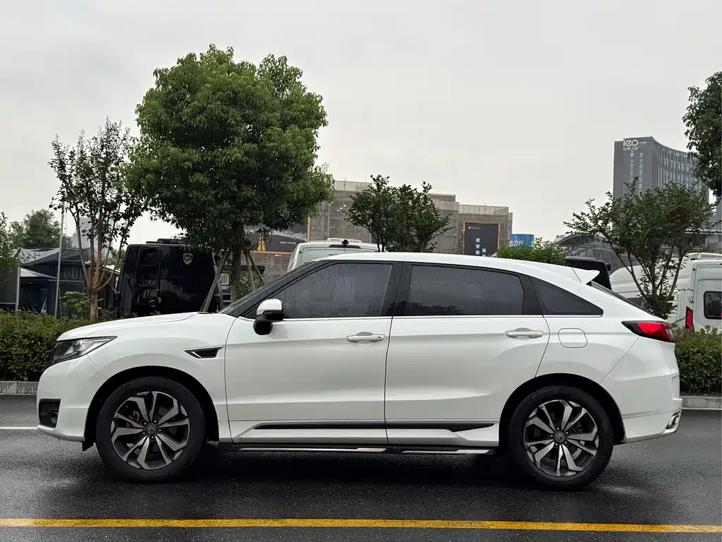 Honda UR-V — миниатюра 4